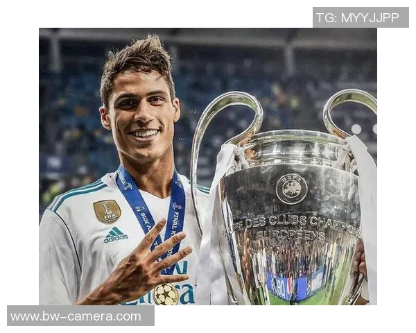 全球足球第一球星是谁？他如何成就辉煌职业生涯并影响世界足坛