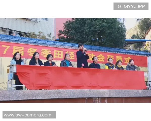 打造专属绿茵空间用足球球星墙面贴纸点燃你的运动激情